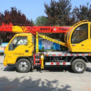 藍(lán)牌5噸汽車吊 福田