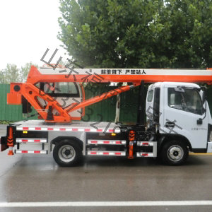 藍(lán)牌K5噸汽車吊 東風(fēng)多利卡